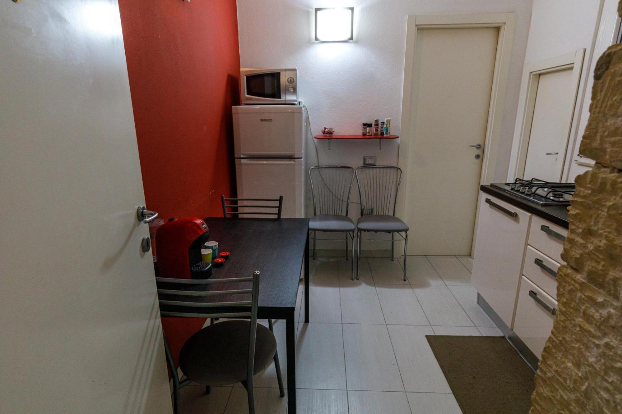 Onlyrooms II - Old Town & Typical Food Cagliari Rum bild