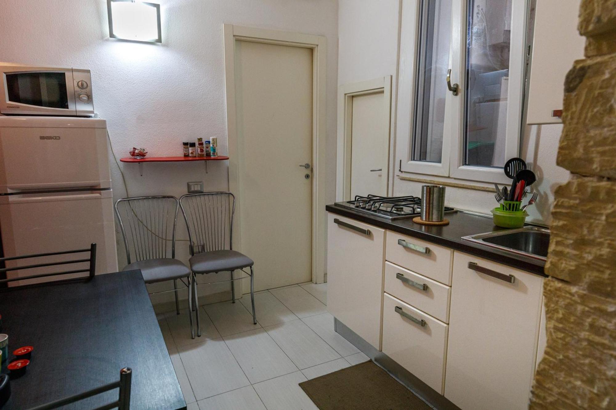 Onlyrooms II - Old Town & Typical Food Cagliari Rum bild