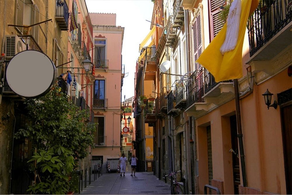 Onlyrooms II - Old Town & Typical Food Cagliari Exteriör bild